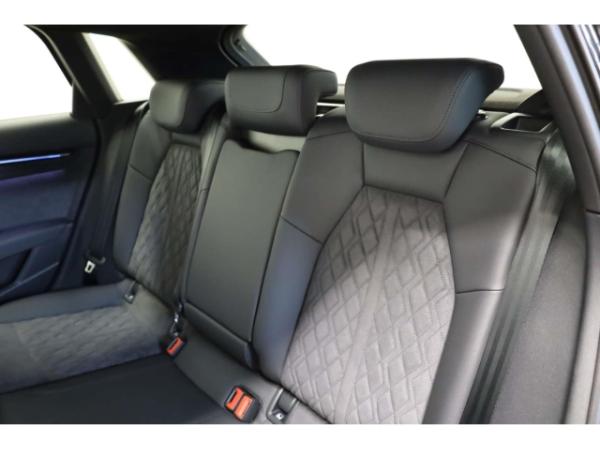 Audi RS3 Sportback TFSI quattro 280 km/h