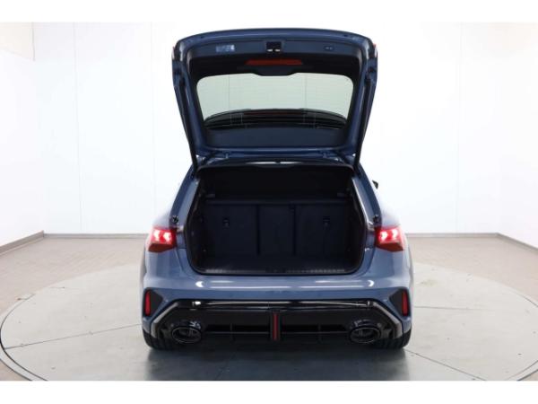 Audi RS3 Sportback TFSI quattro 280 km/h