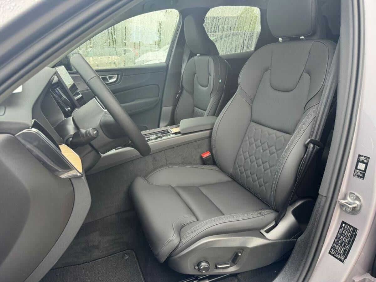 Volvo XC60 T6 AWD Plus Dark+LagomPak+SOFORT