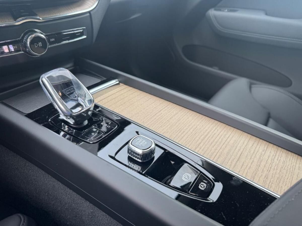 Volvo XC60 T6 AWD Plus Dark+LagomPak+SOFORT