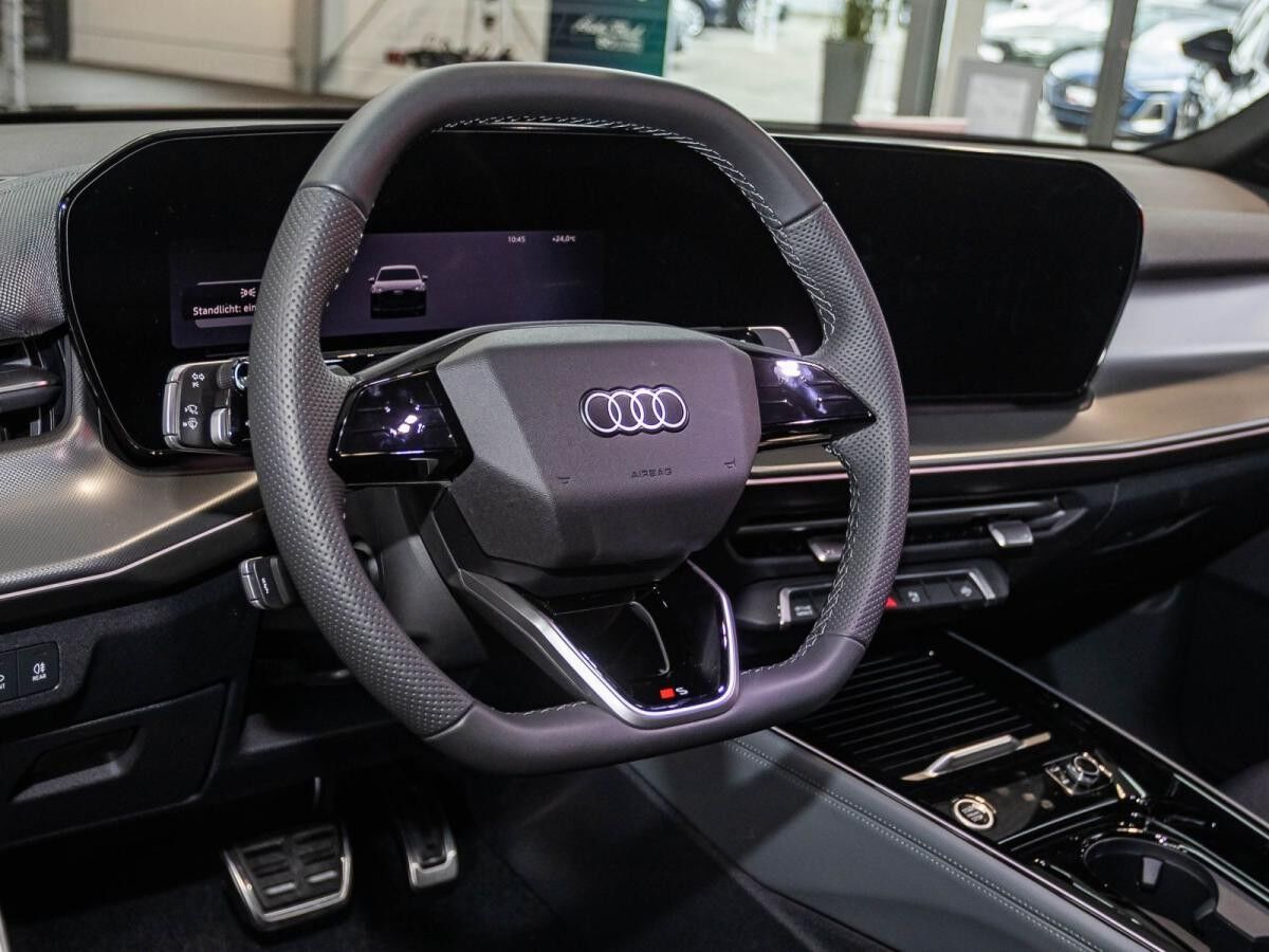 Audi Q3 SUV TFSI S tronic S-Line Tech-Plus Dynamik