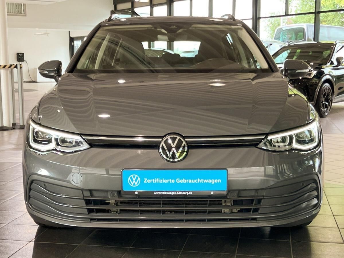Volkswagen Golf VIII Variant 2.0TDI DSG Life Navi AppConnect