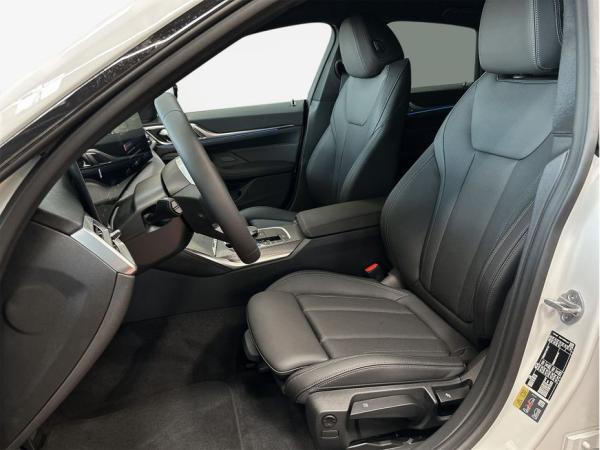BMW i4 eDrive40