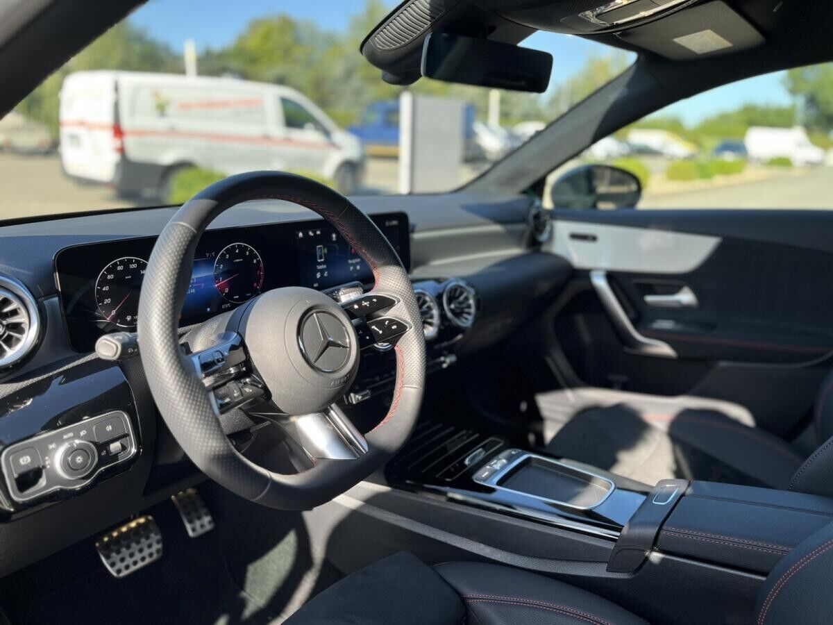 Mercedes-Benz A 180 AMG+KeylessGo+Winterpaket+Kamera+LED+DAB++