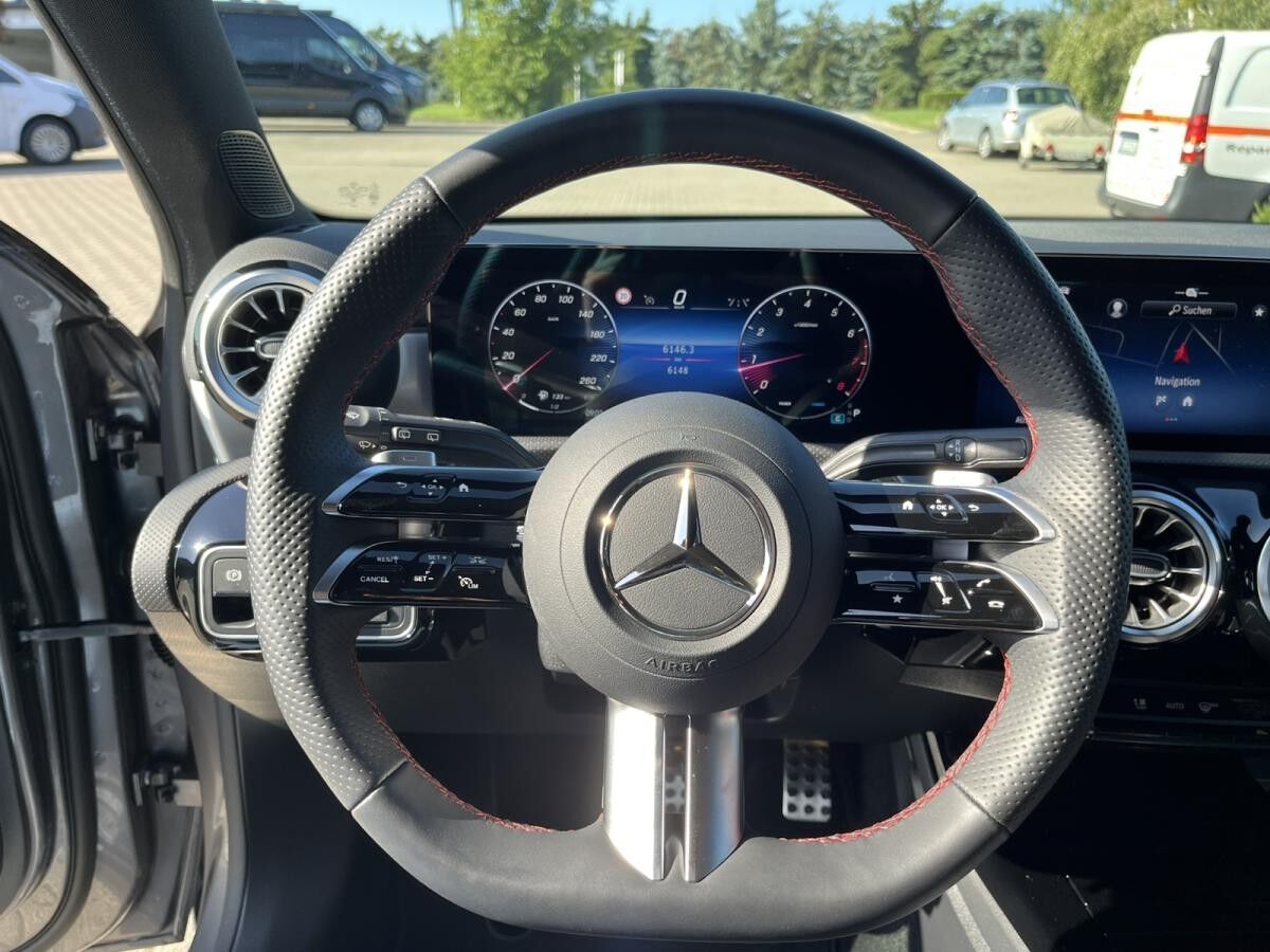 Mercedes-Benz A 180 AMG+KeylessGo+Winterpaket+Kamera+LED+DAB++