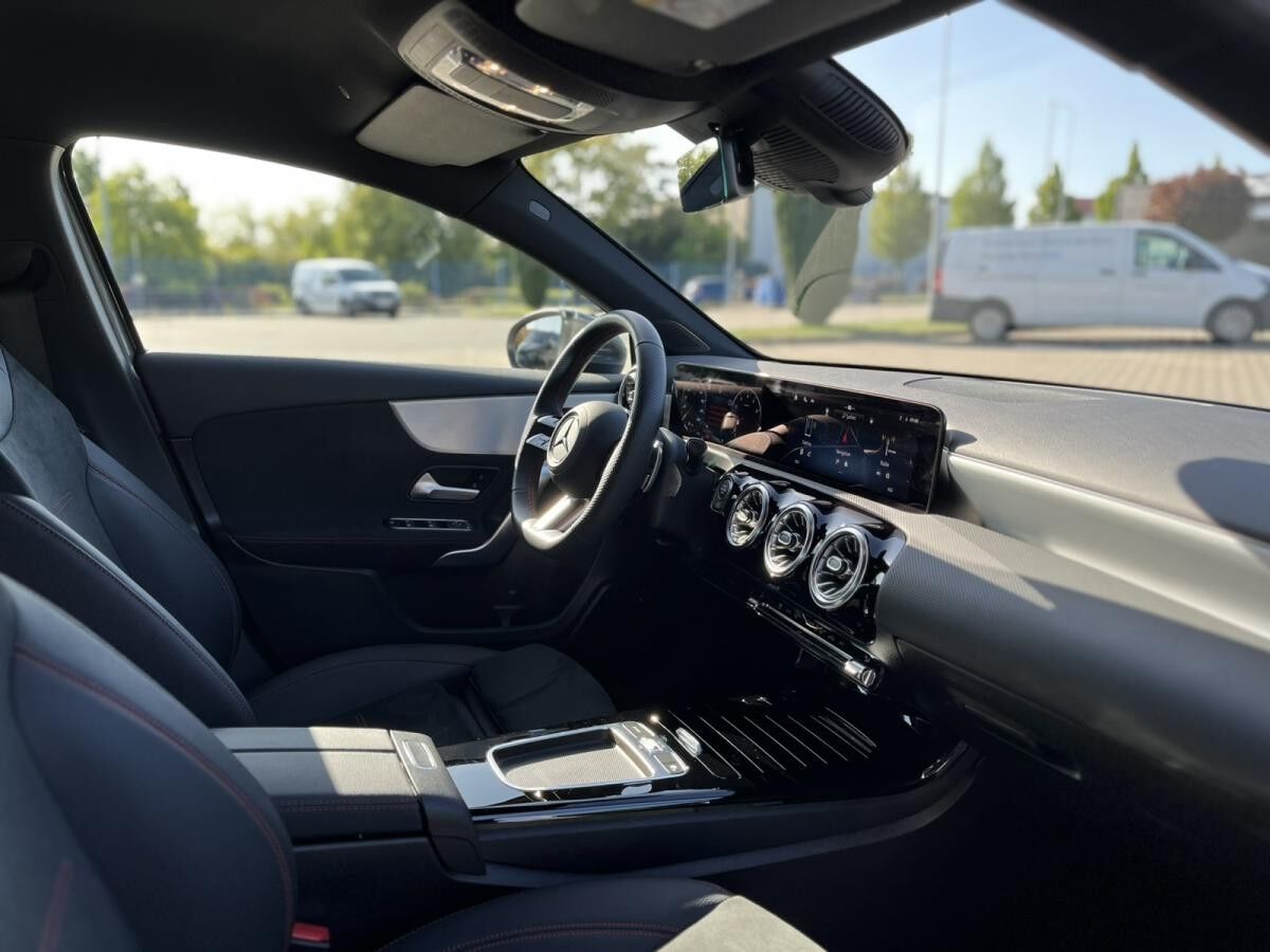 Mercedes-Benz A 180 AMG+KeylessGo+Winterpaket+Kamera+LED+DAB++