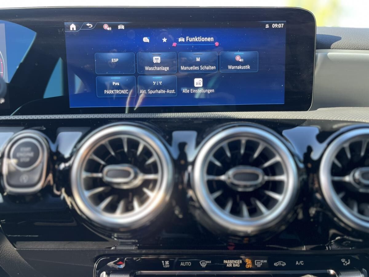 Mercedes-Benz A 180 AMG+KeylessGo+Winterpaket+Kamera+LED+DAB++