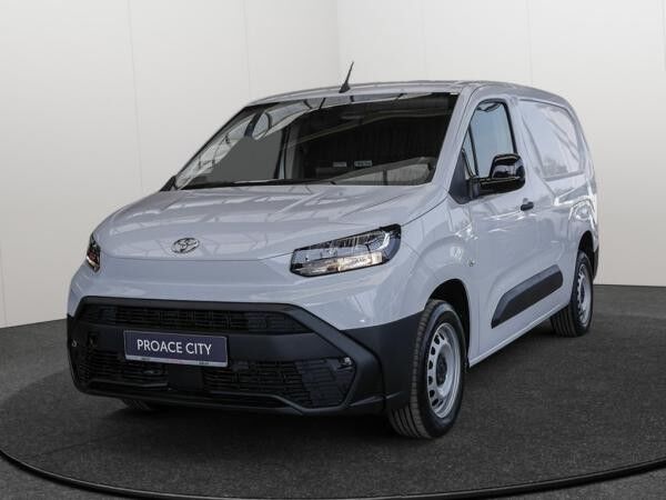 Toyota Proace L2 Diesel Meister inkl. Navi GEWERBEAKTION