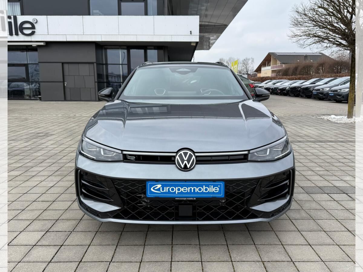 Volkswagen Passat R-Line 2025 2.0 TDI 4MOTION 193 DSG (UVP 70.450€/KW49) BLACK/IQ/HEAD/AHK/PANO/ASSIST/UVM.