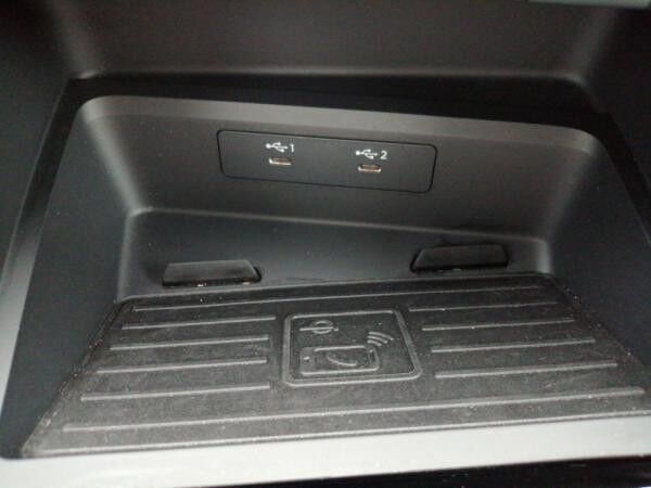 Audi A3 Limousine S-Line 35 TFSI S-tronic / Navi, RFK