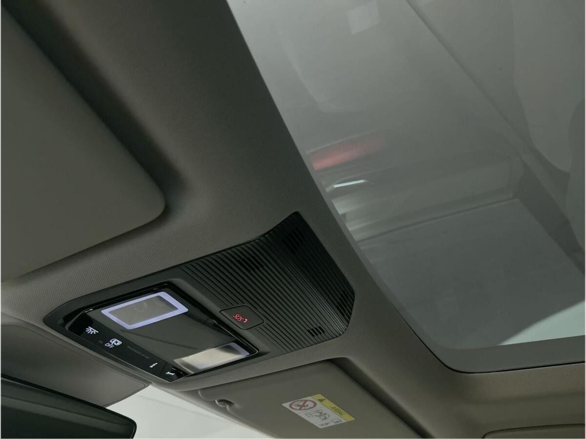 Volkswagen T7 Multivan Life 2.0 TDI DSG langer Überhang