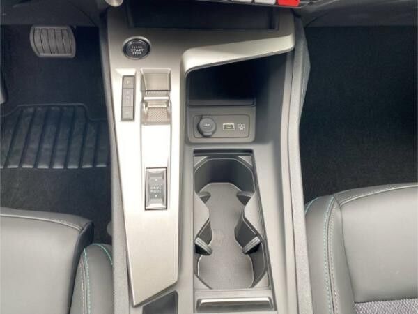 Peugeot 308 Allure SW Hybrid 1.2l 136PS +ACC+360 -KAMERA