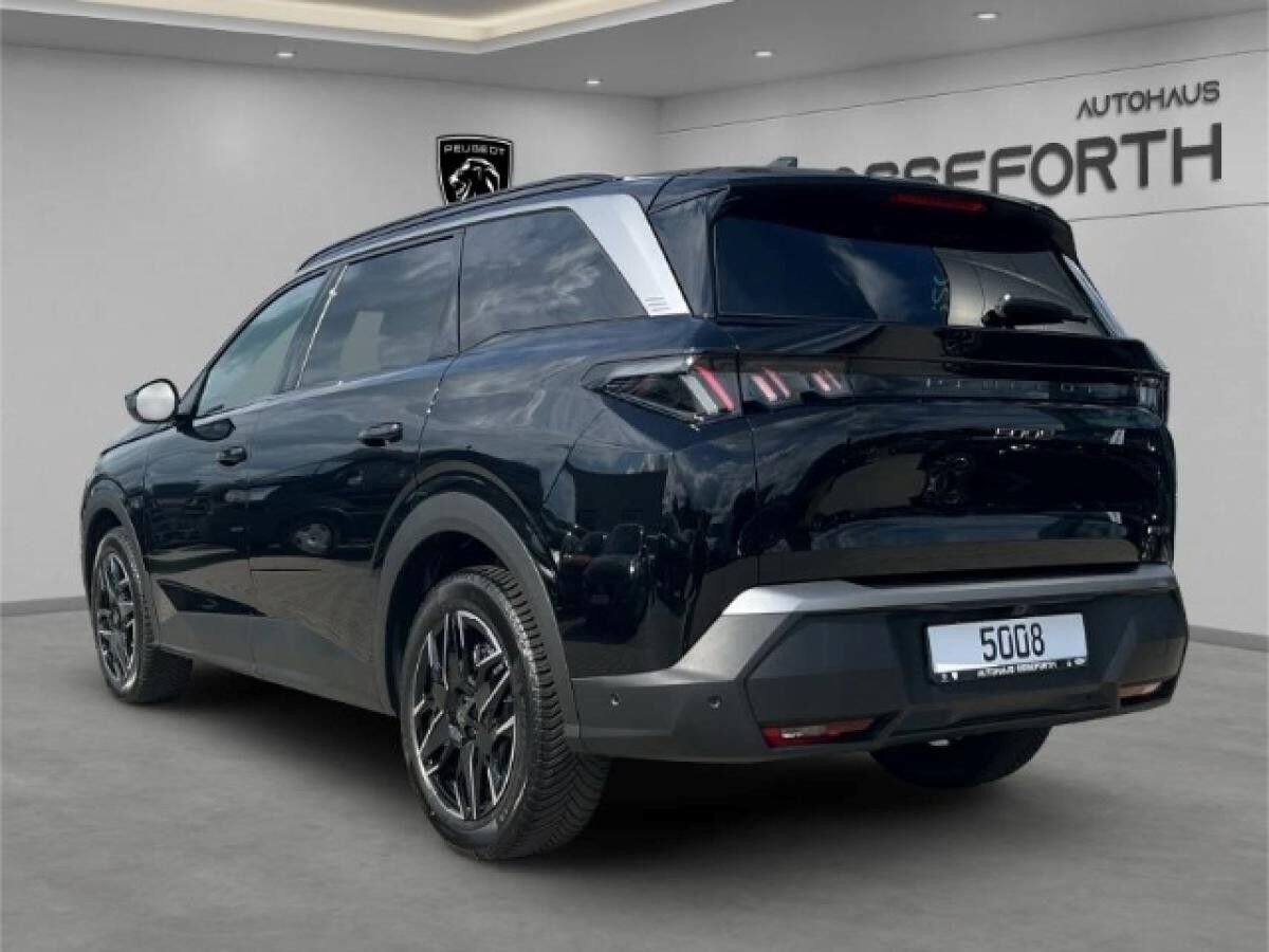 Peugeot 5008 Allure Hybrid 145PS 1.2l +KAMERA+TEMPOMAT