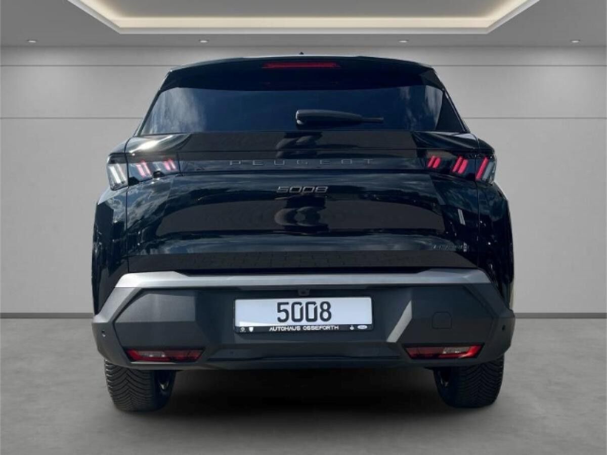 Peugeot 5008 Allure Hybrid 145PS 1.2l +KAMERA+TEMPOMAT