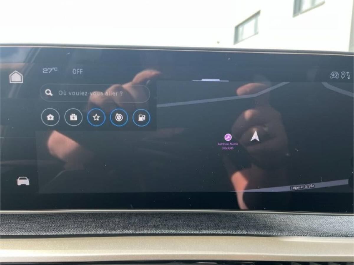 Peugeot 5008 Allure Hybrid 145PS 1.2l +KAMERA+TEMPOMAT