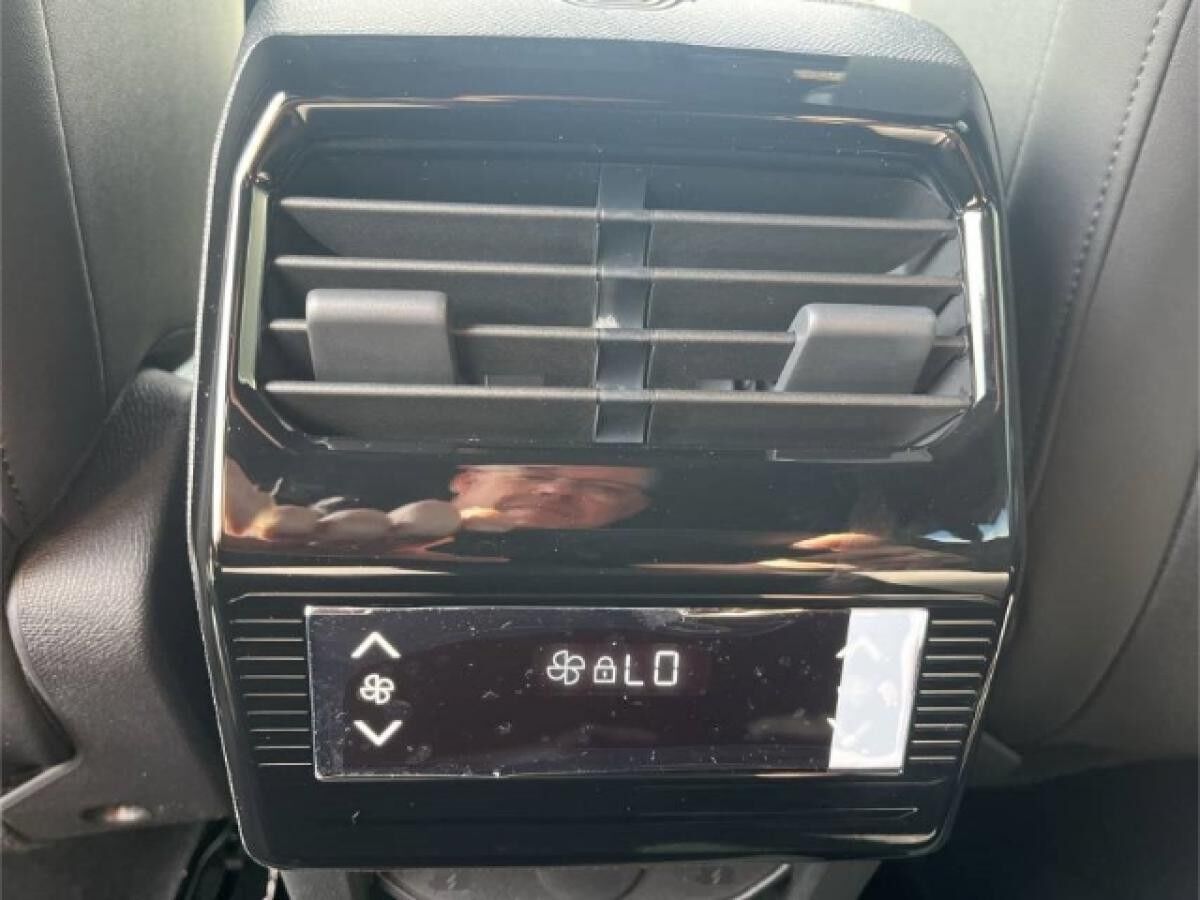 Peugeot 5008 Allure Hybrid 145PS 1.2l +KAMERA+TEMPOMAT