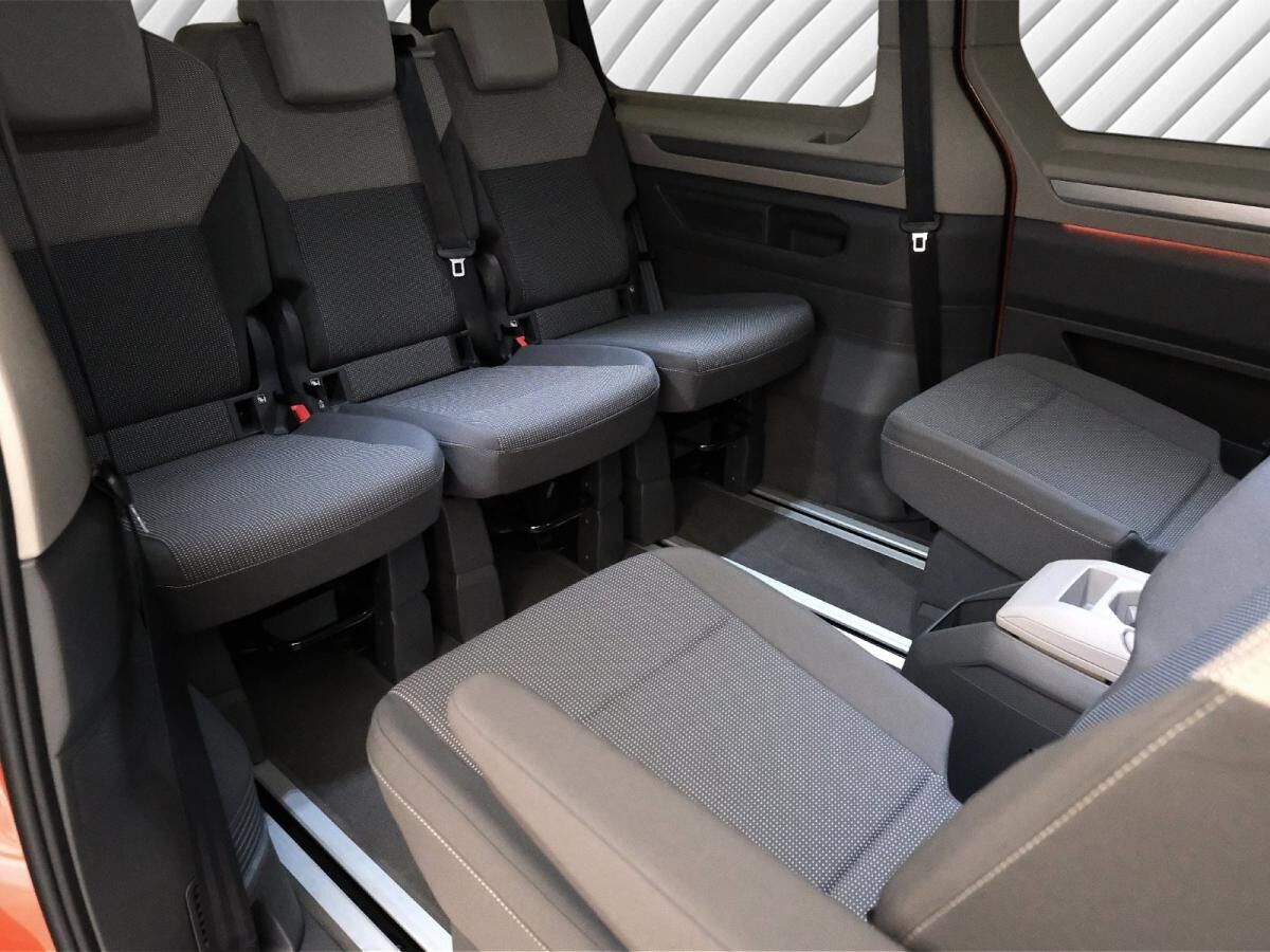 Volkswagen Multivan 2.0 TDI DSG Edition Langer Radstand