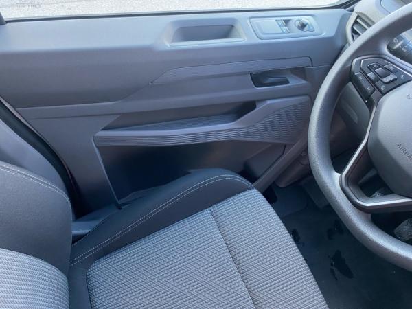 Volkswagen Transporter Kasten 2,0 TDI KR AHK+PDC+KAMERA+ZV+USB