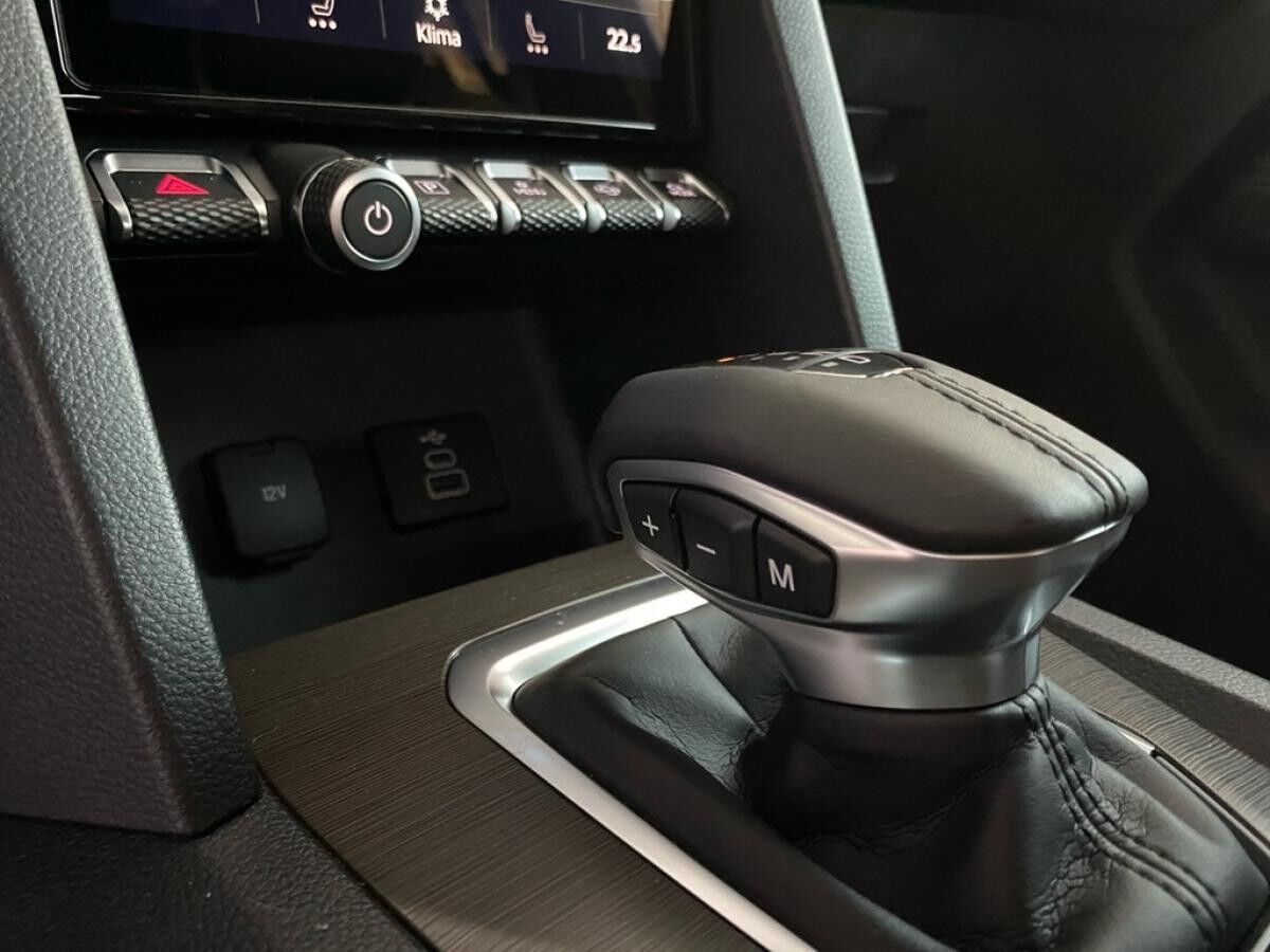 Volkswagen Amarok 3.0 TDI 4M DC Style AHK+NAVI+EL.ROLLCOVER