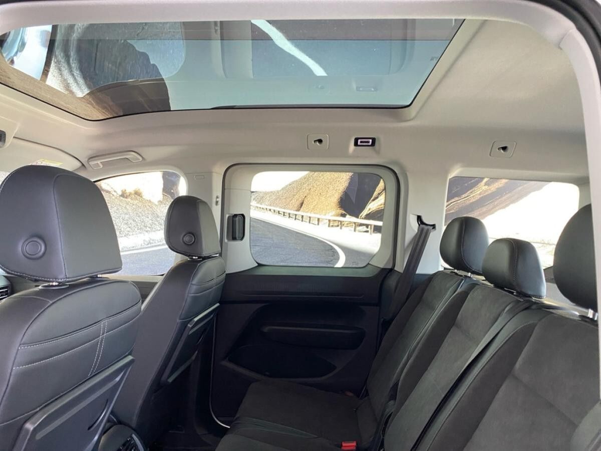 Volkswagen Caddy 1,5 TSI DSG Style PANO+NAV+SHZ+RFK+ACC+SON