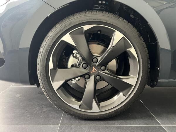 Cupra Leon ST DSG LED|Winter|18"|ACC|Kamera|El.HK