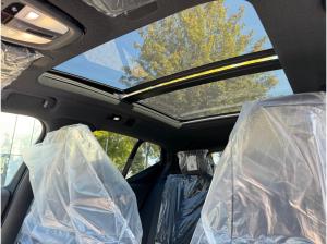 Volvo XC40 B4 DKG ULTRA-BLACK EDITION - Inkl. Anhängerkupplung! - Sofort lieferbar