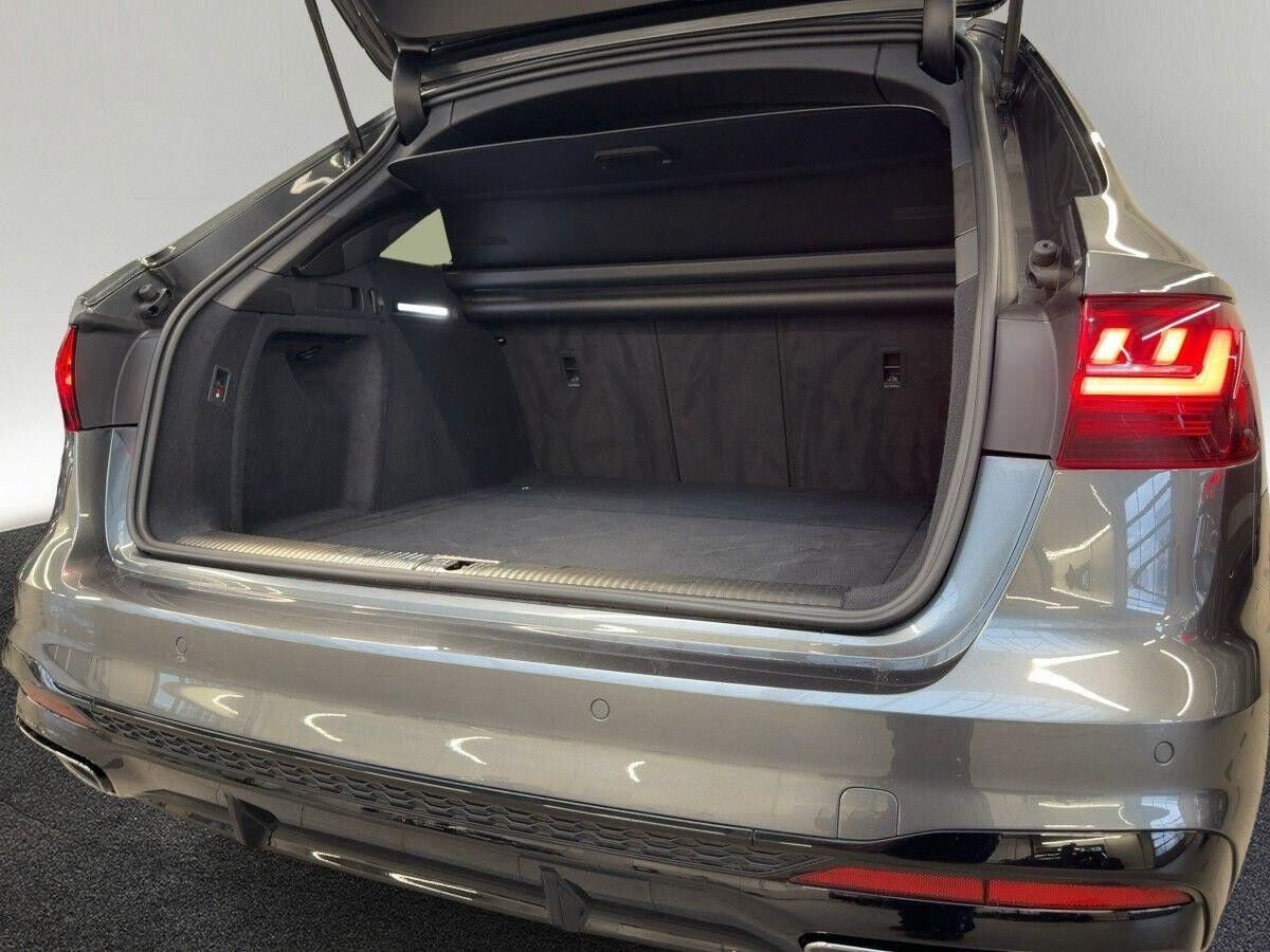 Audi A4 Avant 40 TFSI S line Pano Matrix LED Teilleder