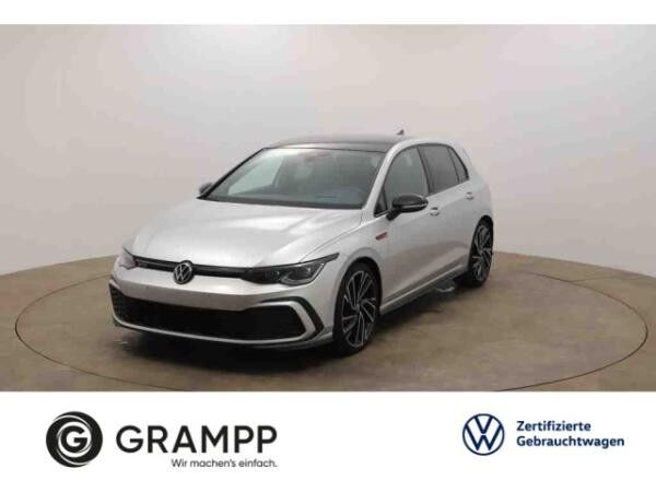 Volkswagen Golf +BLACK STYLE+DCC+PANO+STDHZG+HUD+MEMORY+