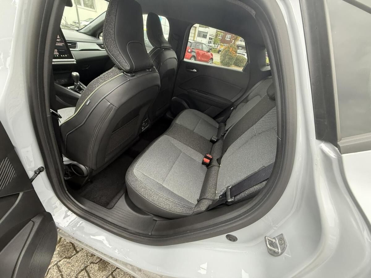 Renault Captur Techno TCe140