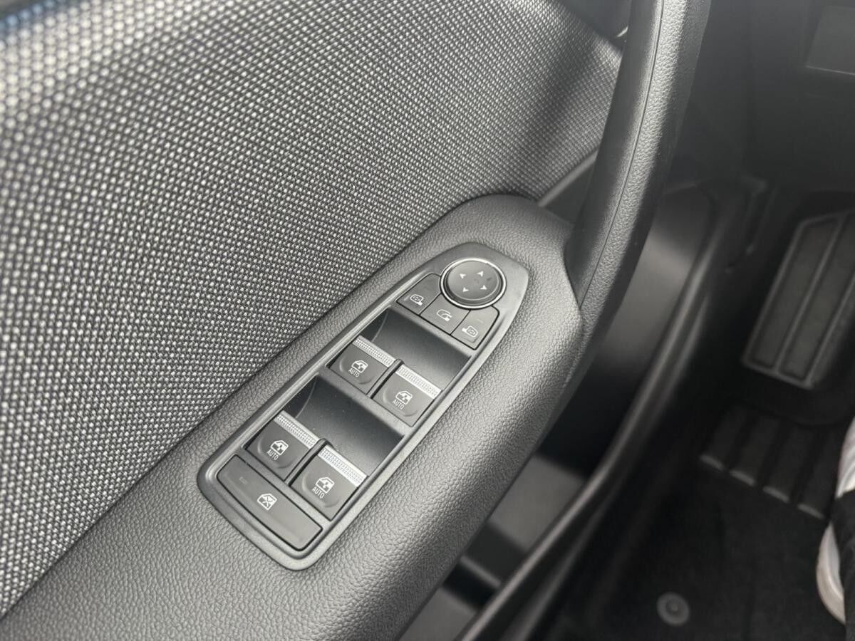 Renault Captur Techno TCe140