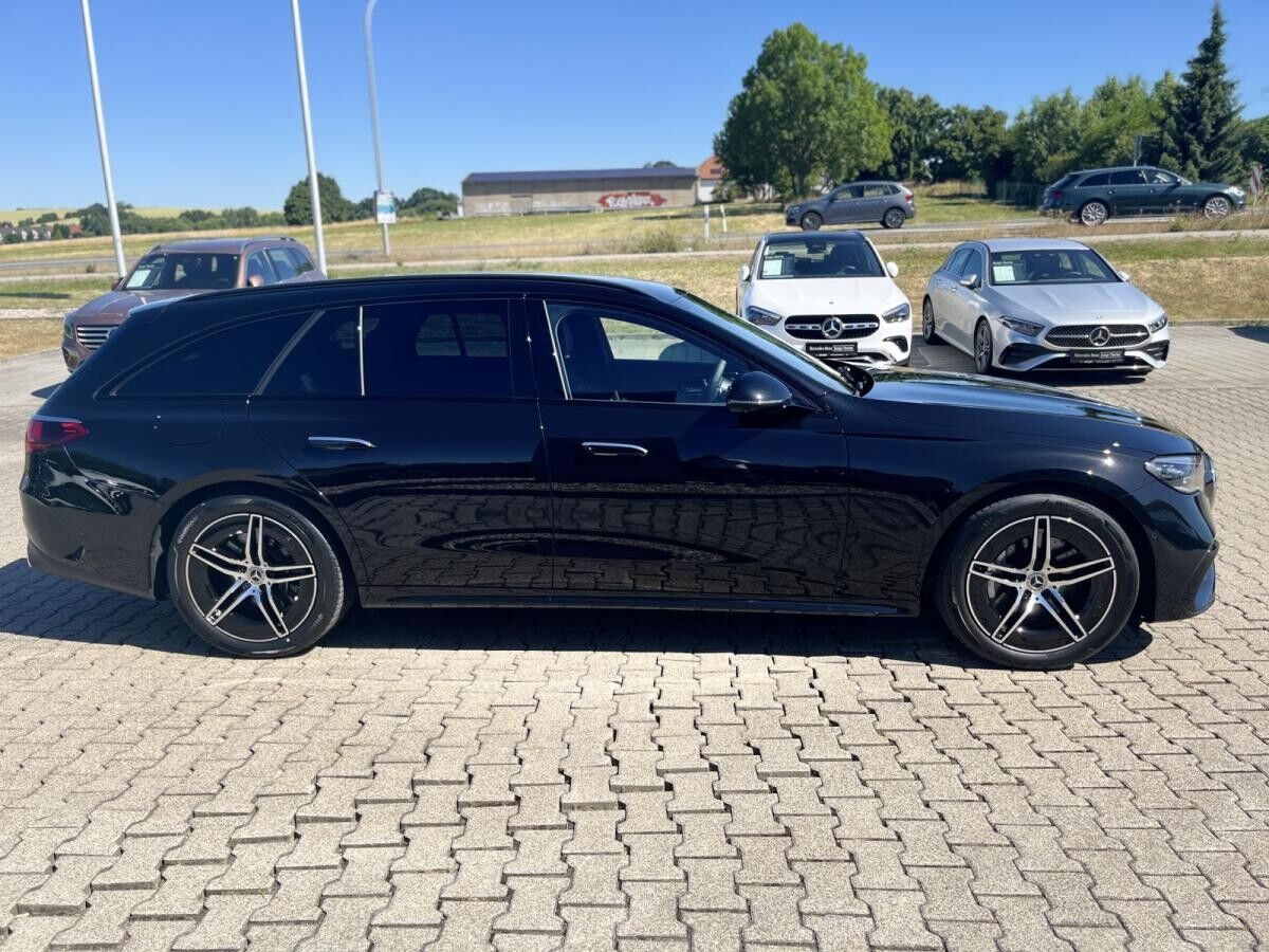 Mercedes-Benz E 300 E 300e T AMG Mercedes-Benz E 300 E 300e T AMG