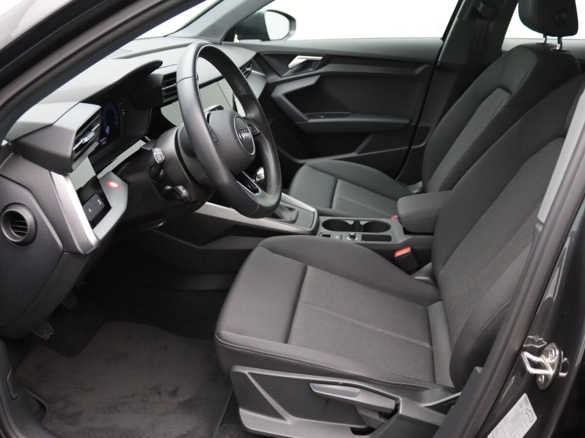 Audi A3 Sportback advanced 35 TFSI / MMI-Radio+, SHZ