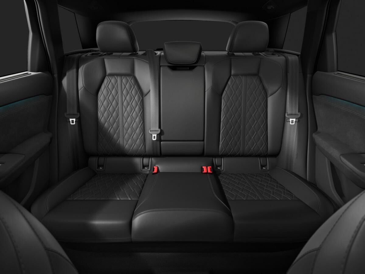 Audi SQ6 e-tron S-Sitze+/Rauten/HuD/AHK/360°/OLED/21Z Audi SQ6 e-tron S-Sitze+/Rauten/HuD/AHK/360°/OLED/21Z