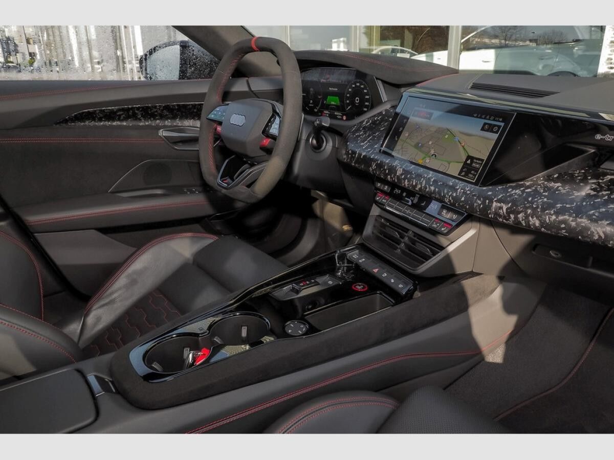 Audi RS e-tron GT perf. All Black/Carbon/S-Sitze/Laser/360°/HuD Audi RS e-tron GT perf. All Black/Carbon/S-Sitze/Laser/360°/HuD