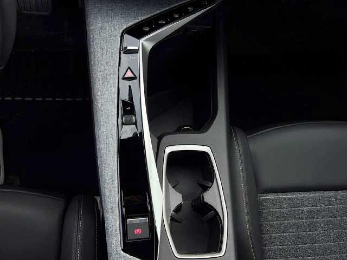 Peugeot 3008 Allure Business +Allwetter+Navi+