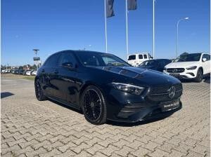 Mercedes-Benz A 250 4M AMG+Night+HeadUp+AHK+Pano+Multib+Distr+