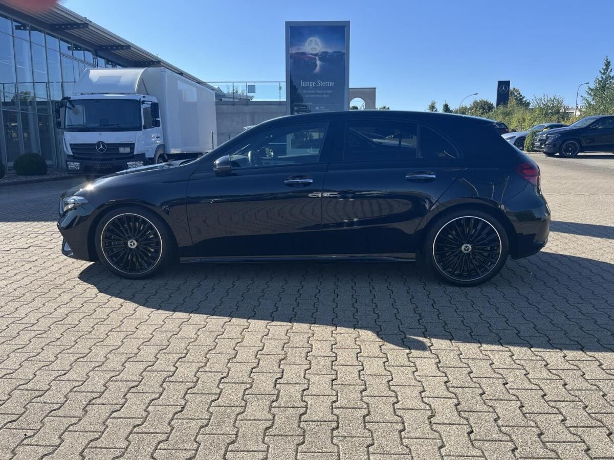 Mercedes-Benz A 250 4M AMG+Night+HeadUp+AHK+Pano+Multib+Distr+
