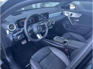 Mercedes-Benz A 250 4M AMG+Night+HeadUp+AHK+Pano+Multib+Distr+