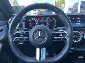 Mercedes-Benz A 250 4M AMG+Night+HeadUp+AHK+Pano+Multib+Distr+