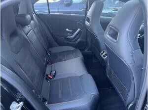 Mercedes-Benz A 250 4M AMG+Night+HeadUp+AHK+Pano+Multib+Distr+