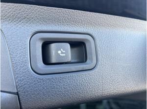 Mercedes-Benz A 250 4M AMG+Night+HeadUp+AHK+Pano+Multib+Distr+