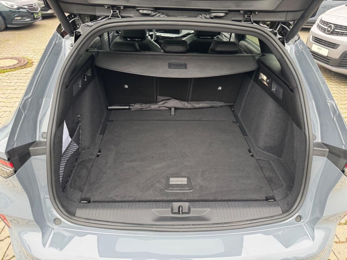 Opel Astra L Sports Tourer 1.2 Turbo ACC+AHK+LED