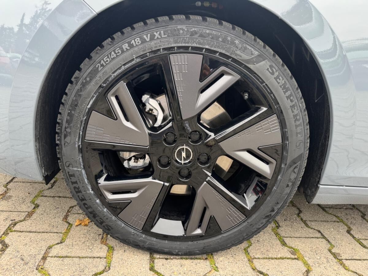 Opel Astra L Sports Tourer 1.2 Turbo ACC+AHK+LED