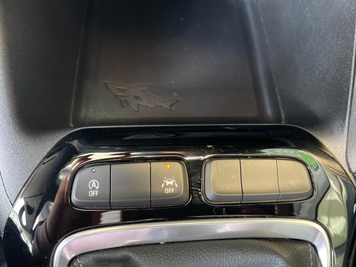 Opel Corsa F 1.2 SHZ+SpurH