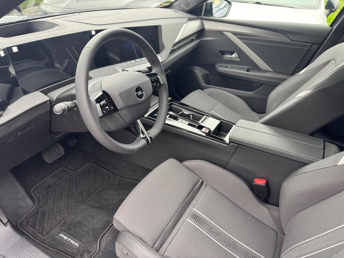 Opel Astra L Sports Tourer 1.2 Turbo ACC+AHK+LED