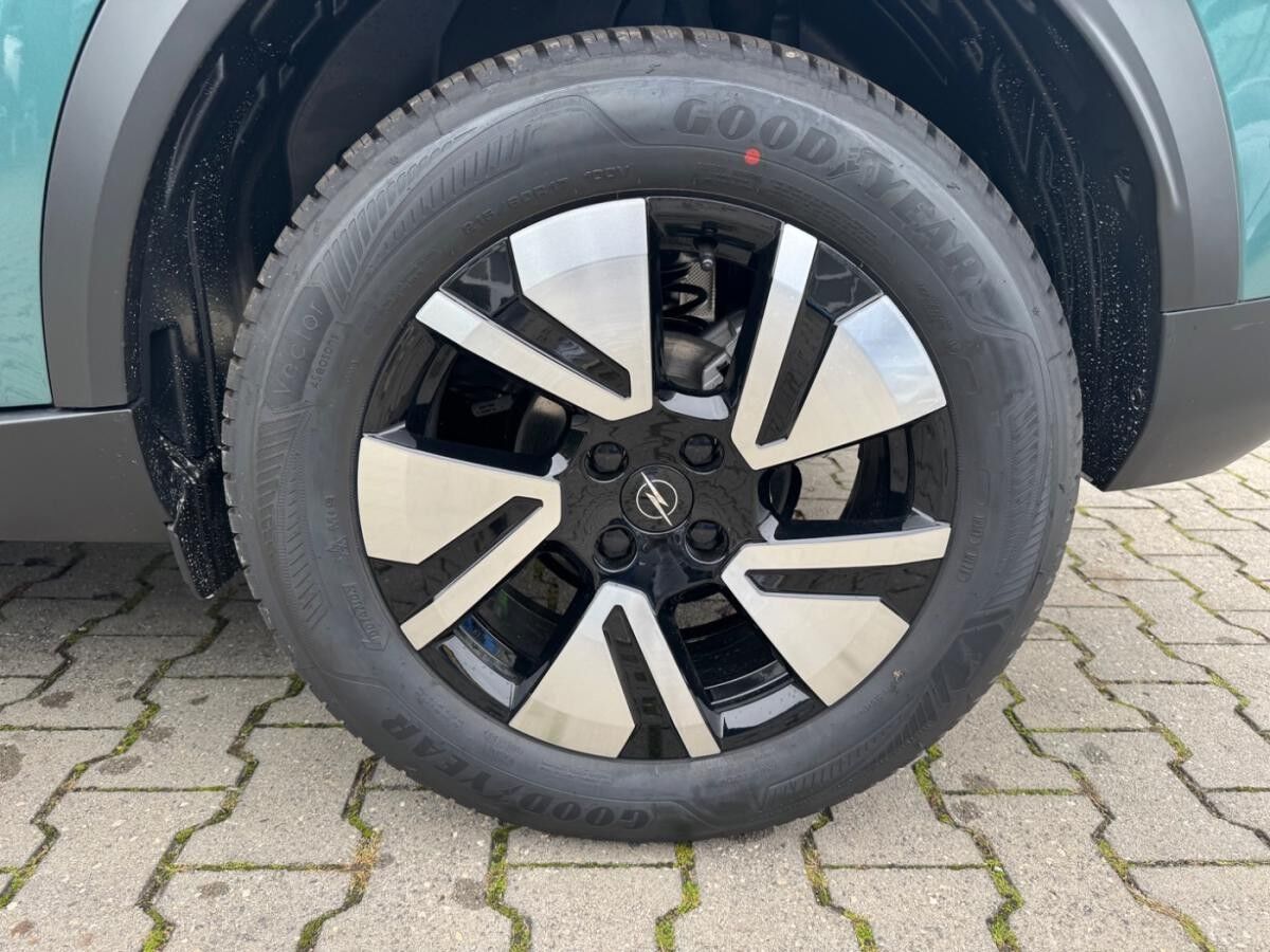 Opel Frontera 1.2 Edition LED+Fernlichtass.+PDC