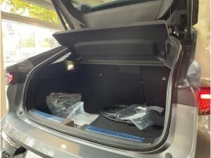 Renault Rafale Atelier Alp E-Tech Plug-in Hybrid 300 4x4 Renault Rafale Atelier Alp E-Tech Plug-in Hybrid 300 4x4