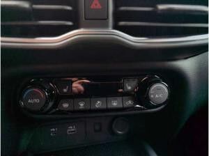 Nissan Juke 1.6 Hybrid N-Connecta + Winterpaket