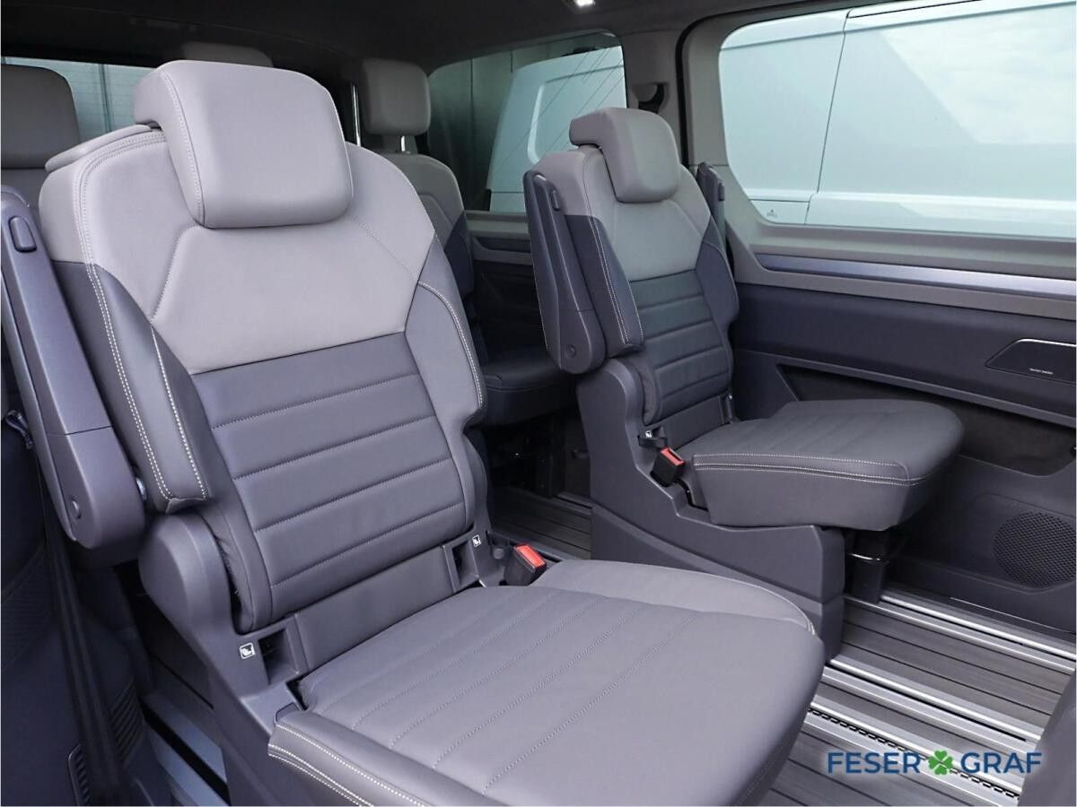 Volkswagen T7 Multivan 2.0 TDI Style LÜ DSG 7Si AHK Navi Pa