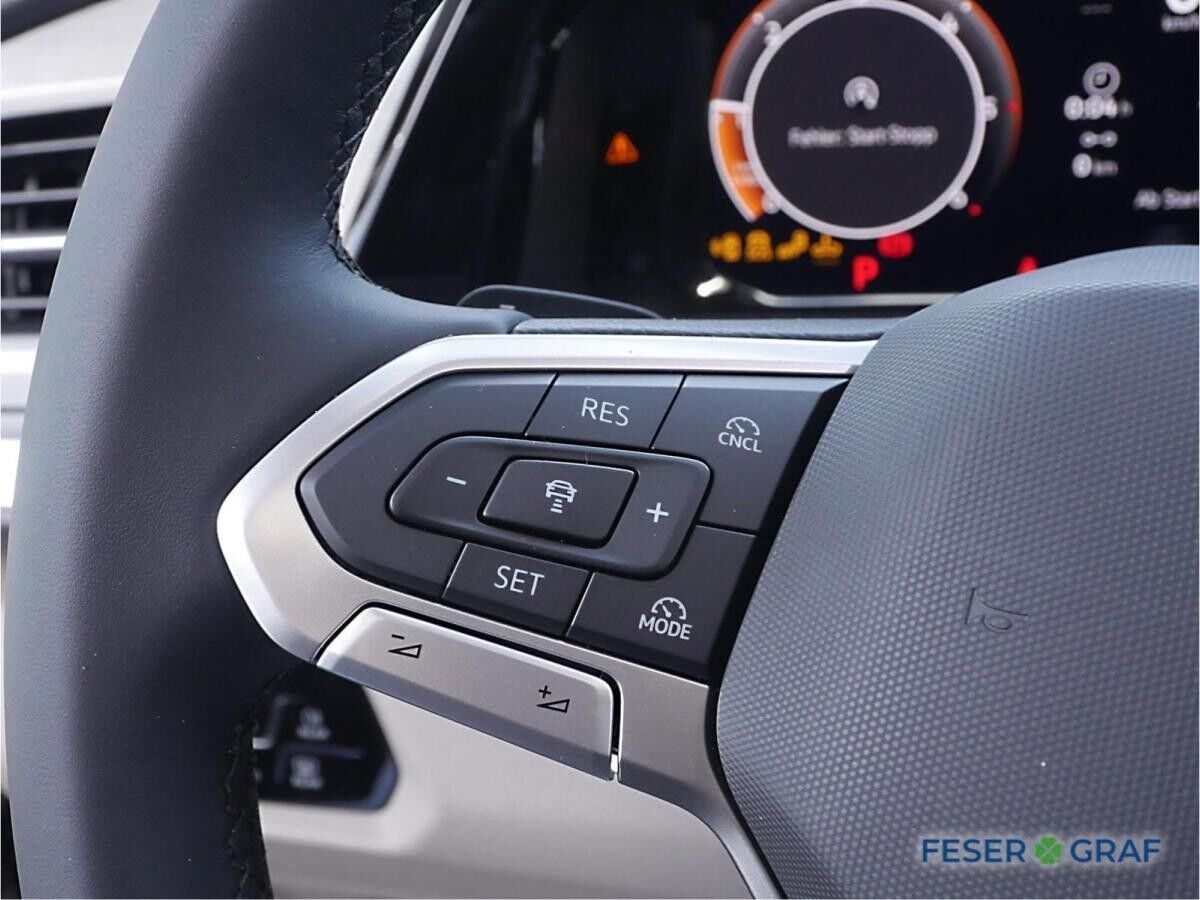 Volkswagen T7 Multivan 2.0 TDI Style LÜ DSG 7Si AHK Navi Pa